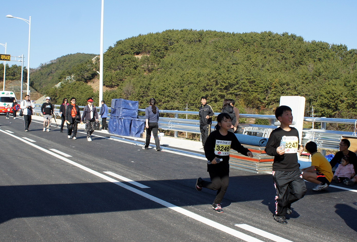 Steve and Sunny_at_GeoGa_Marathon002.jpg