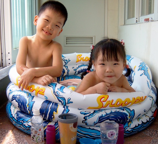 5brothers_in_pool.jpg